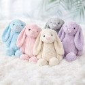 Logó fülű nyúl 25 cm extra puha plüss nyuszi – több színben, húsvéti ajándéknak